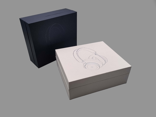 Особенная бумажная твердая коробка упаковывая со штемпелевать выбивая цвет CMYK, для электронной или розничной продажи
